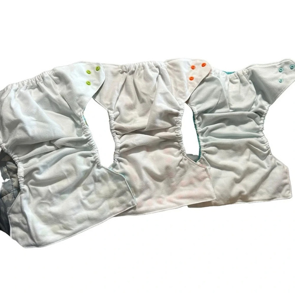 Bundle of 5 Reusable Diapers never used - Picture 5 of 6